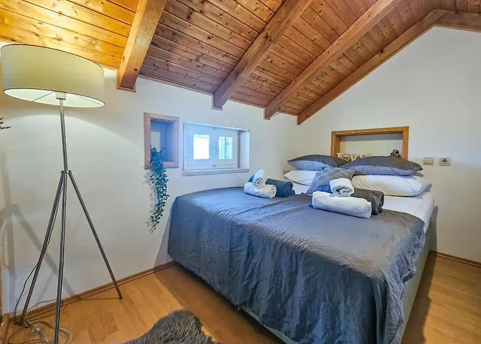 Dubrove By Interhome Pražnice